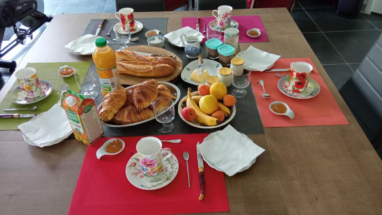 B&B Du Cerisier, Diner Sur Demande Noyers  외부 사진