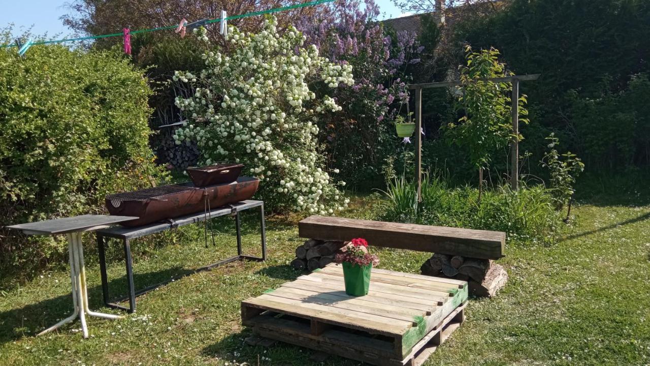 B&B Du Cerisier, Diner Sur Demande Noyers  외부 사진